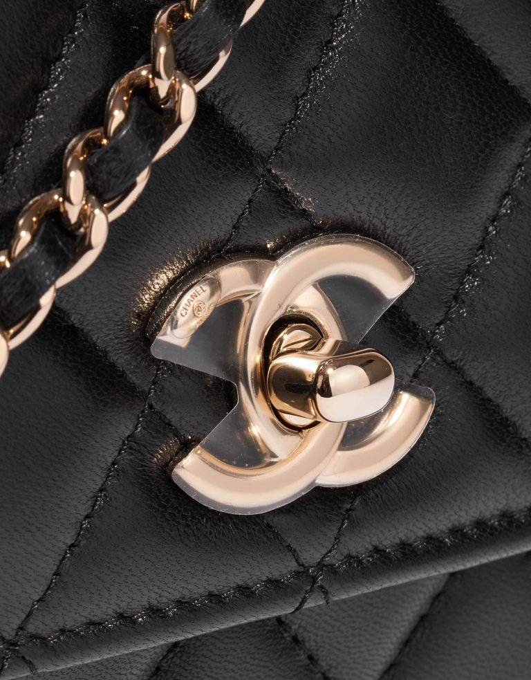 Pre-owned Chanel bag Clutch with Chain Lamb Black Black Front | Sell your designer bag on Saclab.com