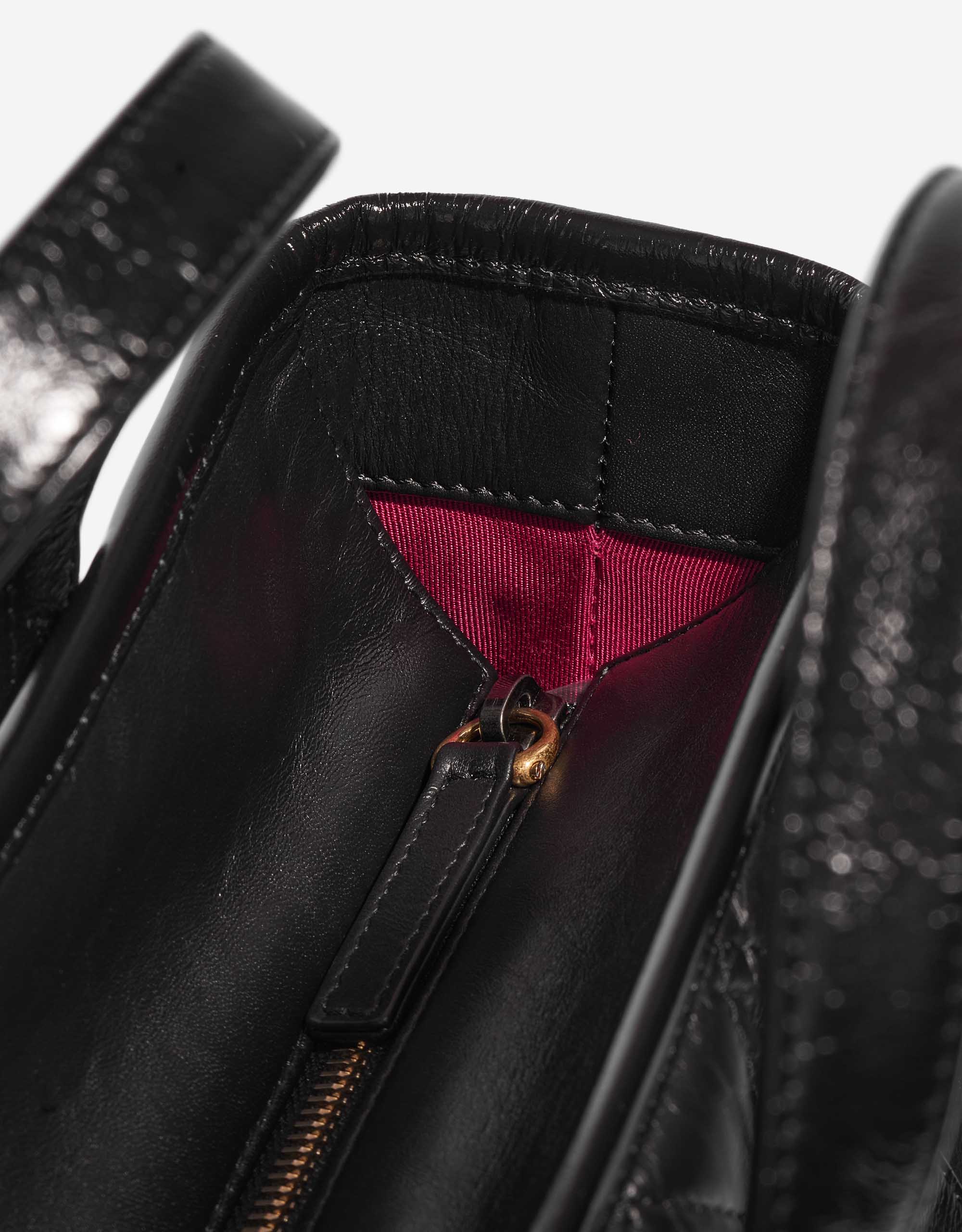Pre-owned Chanel bag Gabrielle Medium Calf Black Black Closing System | Sell your designer bag on Saclab.com