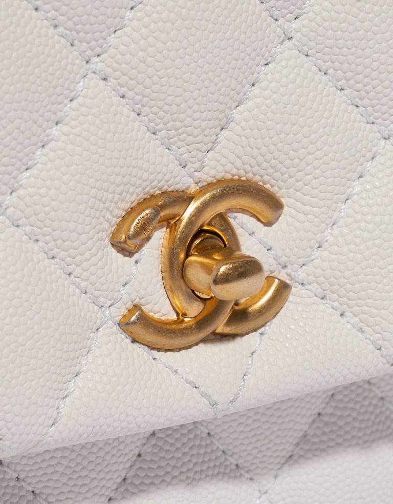 Gebrauchte Chanel Tasche Top Handle Small Caviar-Leder Rose White Closing System | Verkaufen Sie Ihre Designer-Tasche auf Saclab.com