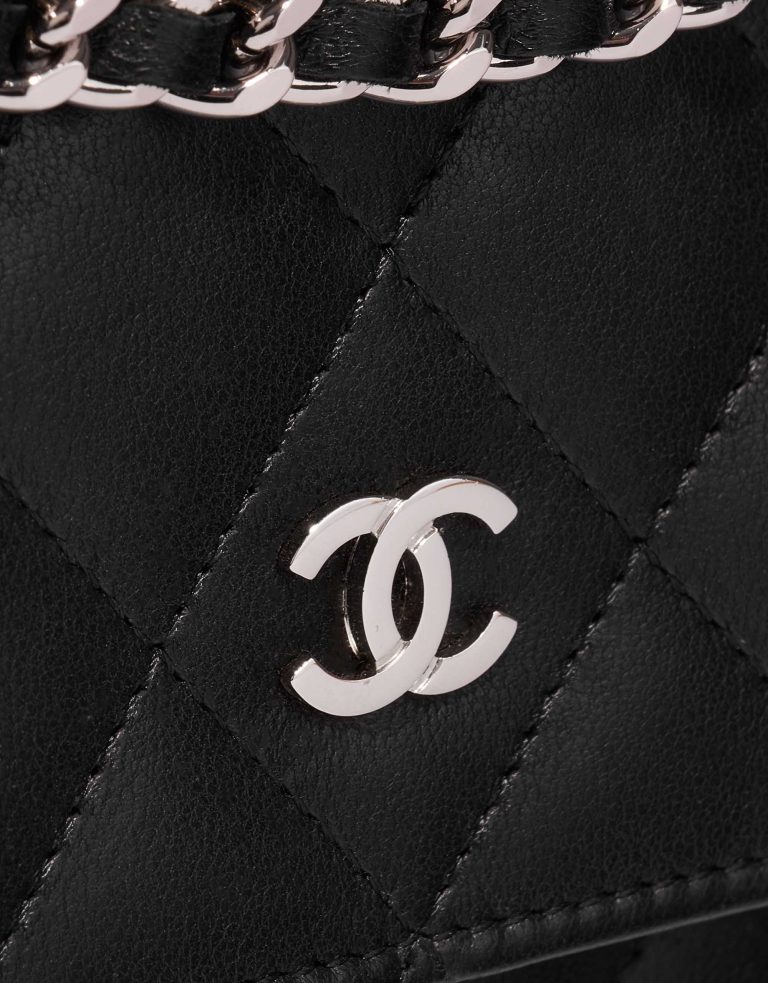 Pre-owned Chanel bag WOC Lamb Black Black Closing System | Sell your designer bag on Saclab.com