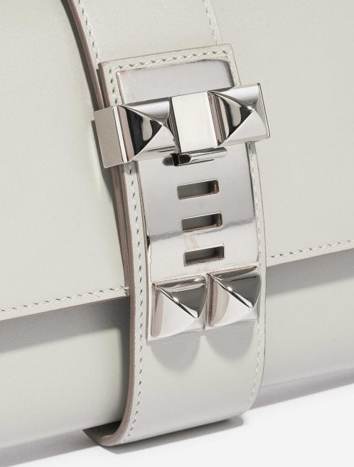 Pre-owned Hermès bag Medor Clutch Swift Gris Perle White Closing System | Sell your designer bag on Saclab.com