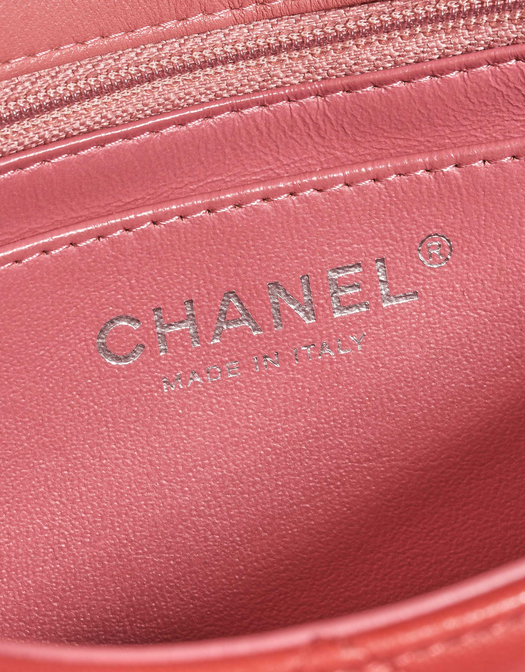 Pre-owned Chanel bag Timeless Mini Rectangular Lamb Pink / Red / Light Pink Pink, Rose Logo | Sell your designer bag on Saclab.com