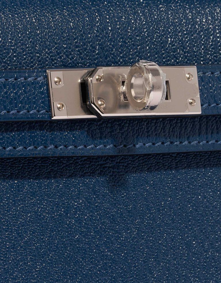 Pre-owned Hermès bag Kelly Mini Chèvre Mysore Deep Blue / Blue Izmir Blue | Sell your designer bag on Saclab.com