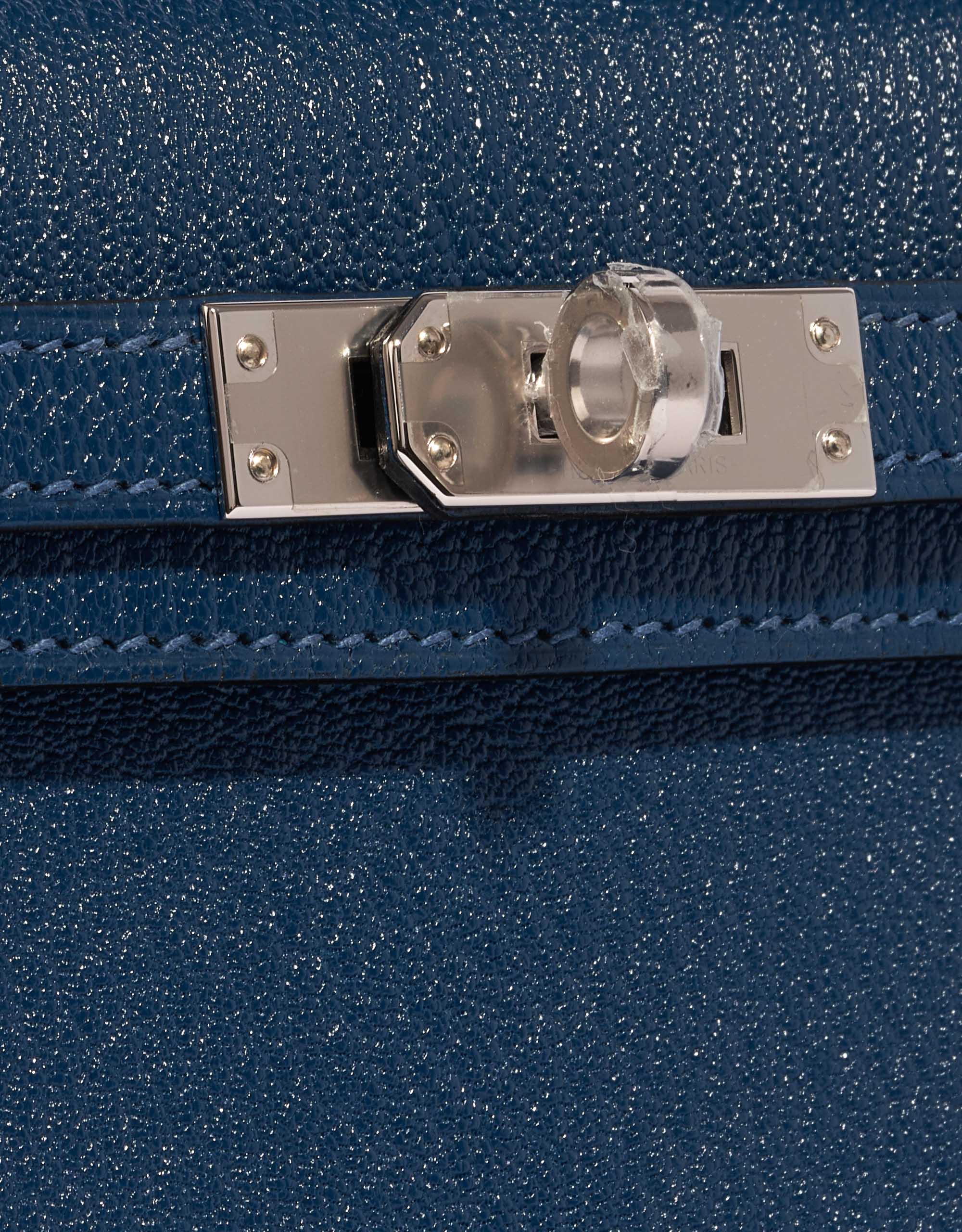 Gebrauchte Hermès Tasche Kelly Mini Chèvre Mysore Deep Blue / Blau Izmir Blue | Verkaufen Sie Ihre Designer-Tasche auf Saclab.com