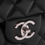 Pre-owned Chanel bag Timeless Maxi Lamb Black Black Closing System | Sell your designer bag on Saclab.com