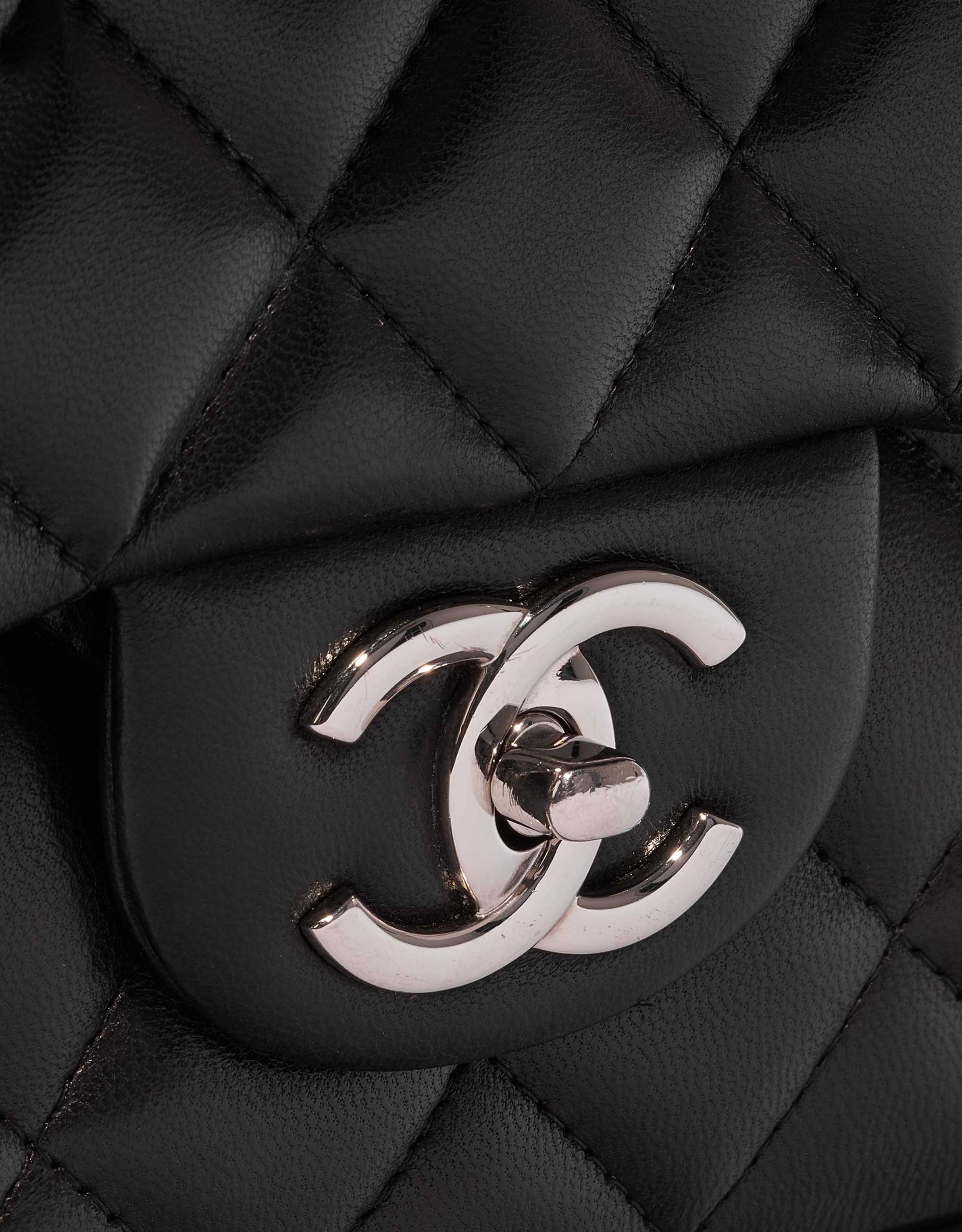 Gebrauchte Chanel Tasche Timeless Maxi Lammleder Schwarz Schwarz Schließsystem | Verkaufen Sie Ihre Designer-Tasche auf Saclab.com