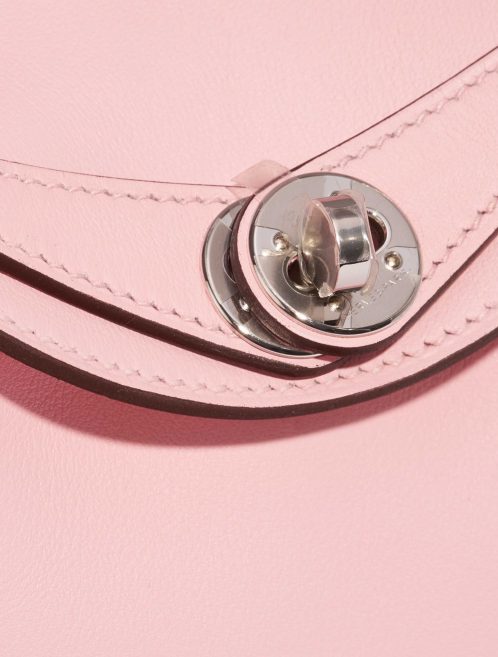 Pre-owned Hermès bag Lindy Mini Swift Rose Sakura Rose Closing System | Sell your designer bag on Saclab.com