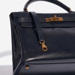 Pre-owned Hermès bag Kelly 32 Box Bleu Marine Dark blue Detail | Sell your designer bag on Saclab.com