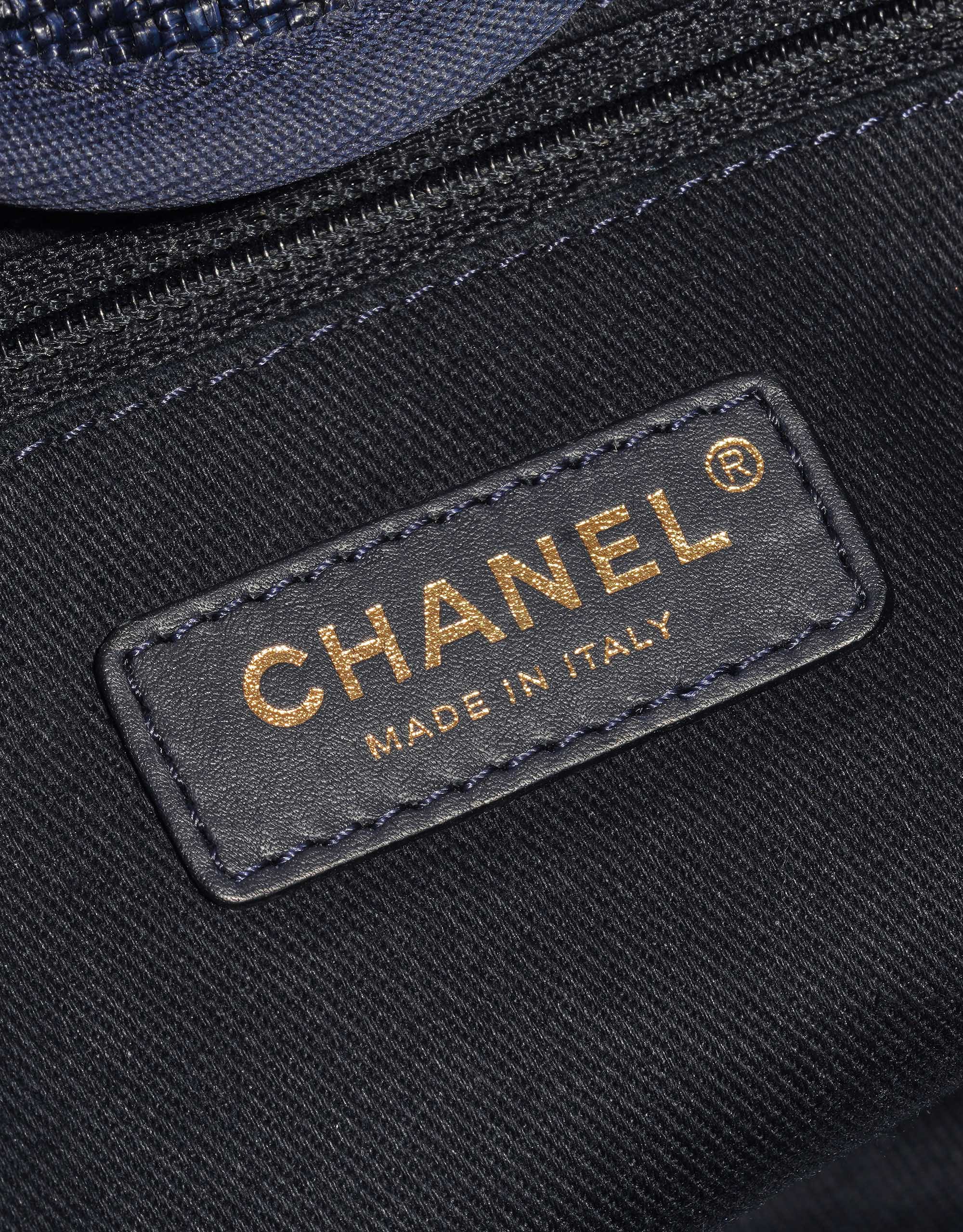 Pre-owned Chanel bag Deauville Medium Fabric Blue Blue Logo | Sell your designer bag on Saclab.com