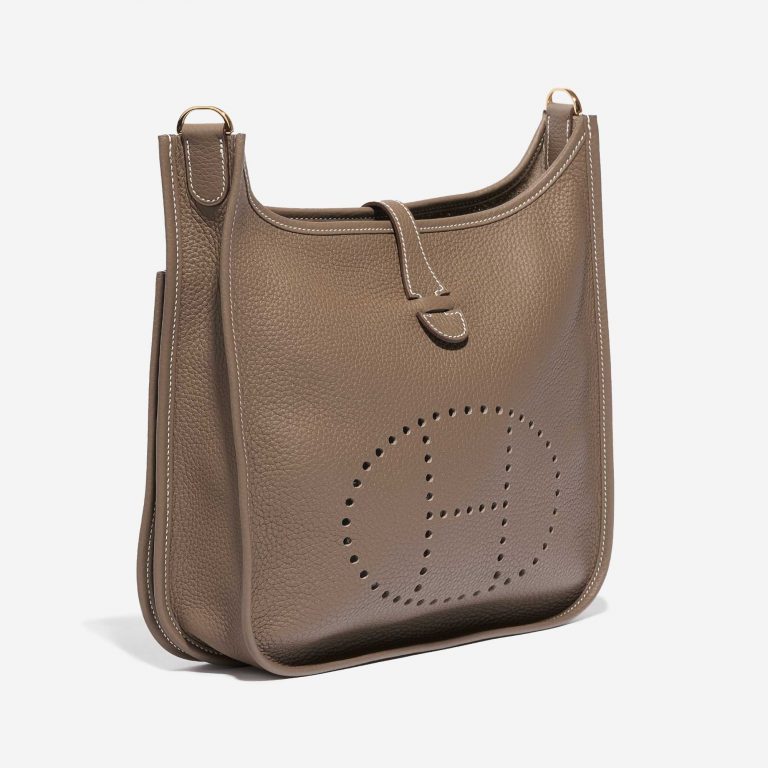 Pre-owned Hermès Tasche Evelyne 29 Clemence Etoupe Brown Side Front | Verkaufen Sie Ihre Designer-Tasche auf Saclab.com