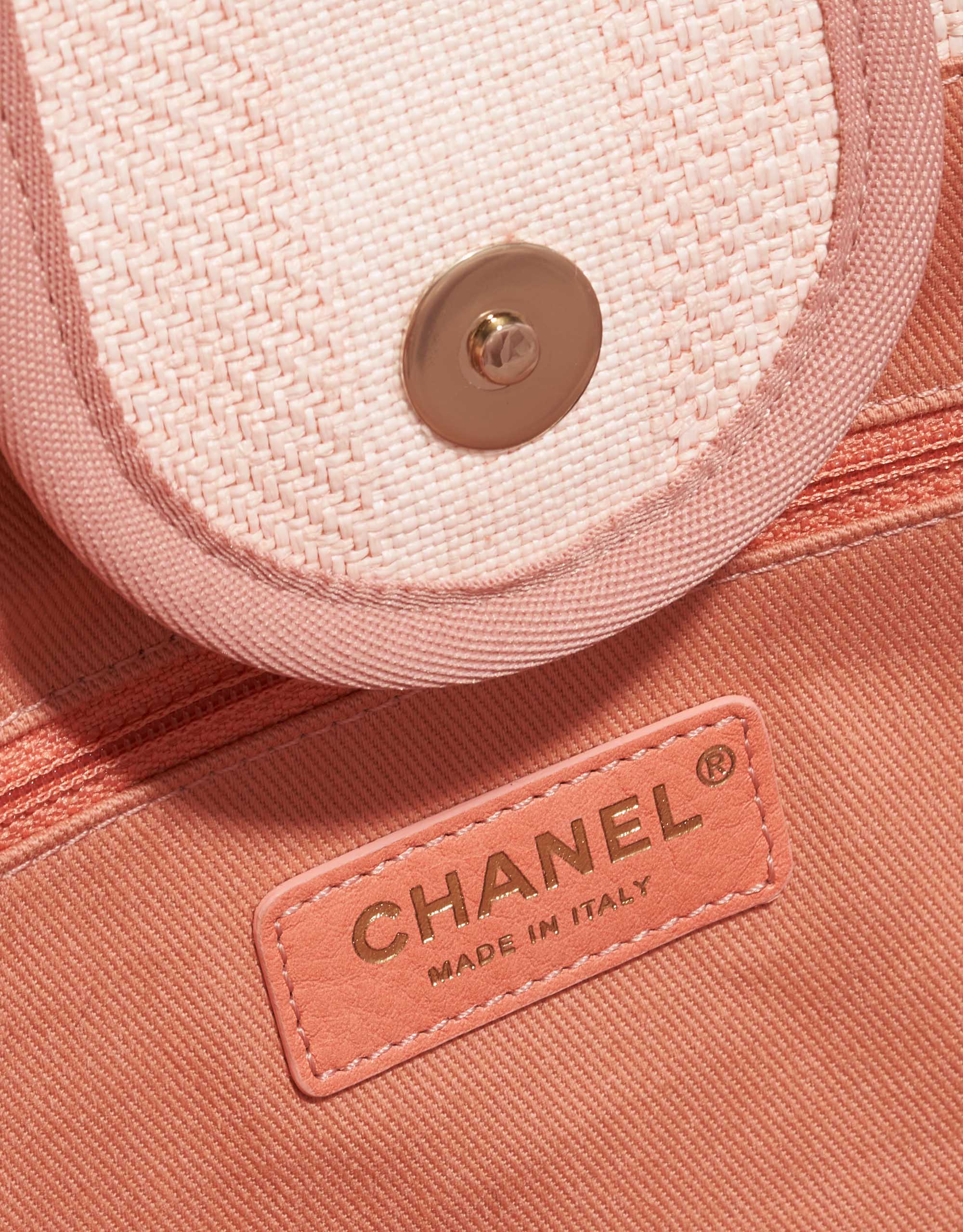 Pre-owned Chanel bag Deauville Medium Canvas Pink Pink, Rose Logo | Sell your designer bag on Saclab.com