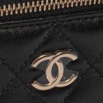 Pre-owned Chanel bag Vanity Case Small Lamb Black Black Detail | Sell your designer bag on Saclab.com
