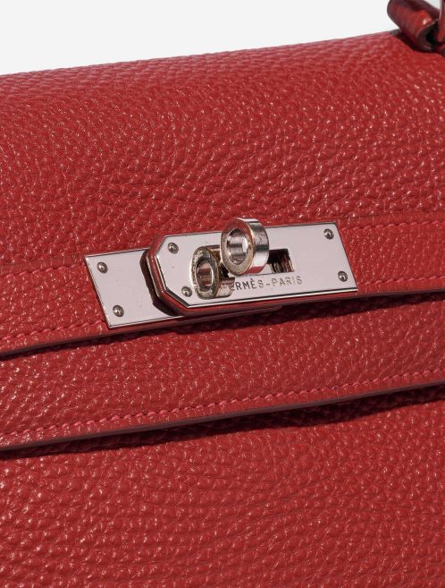 Pre-owned Hermès bag Kelly 35 Clemence Rouge Piment Red Closing System | Sell your designer bag on Saclab.com