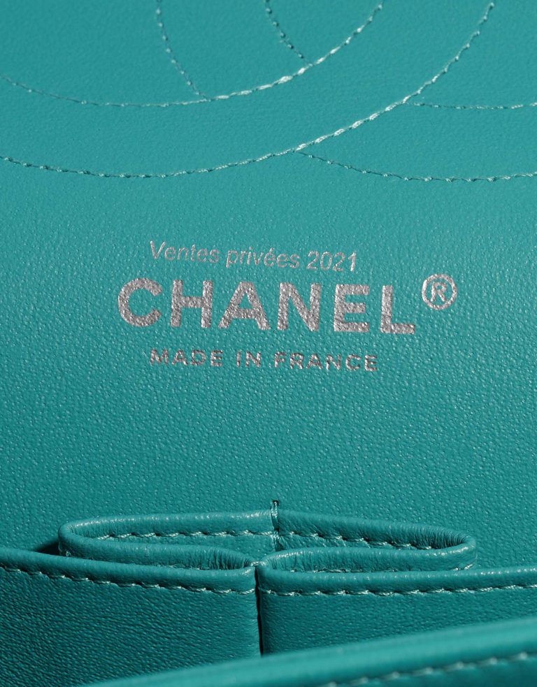 Pre-owned Chanel bag Timeless Jumbo Lamb Green / Turquoise / Blue Blue, Multicolour Logo | Sell your designer bag on Saclab.com