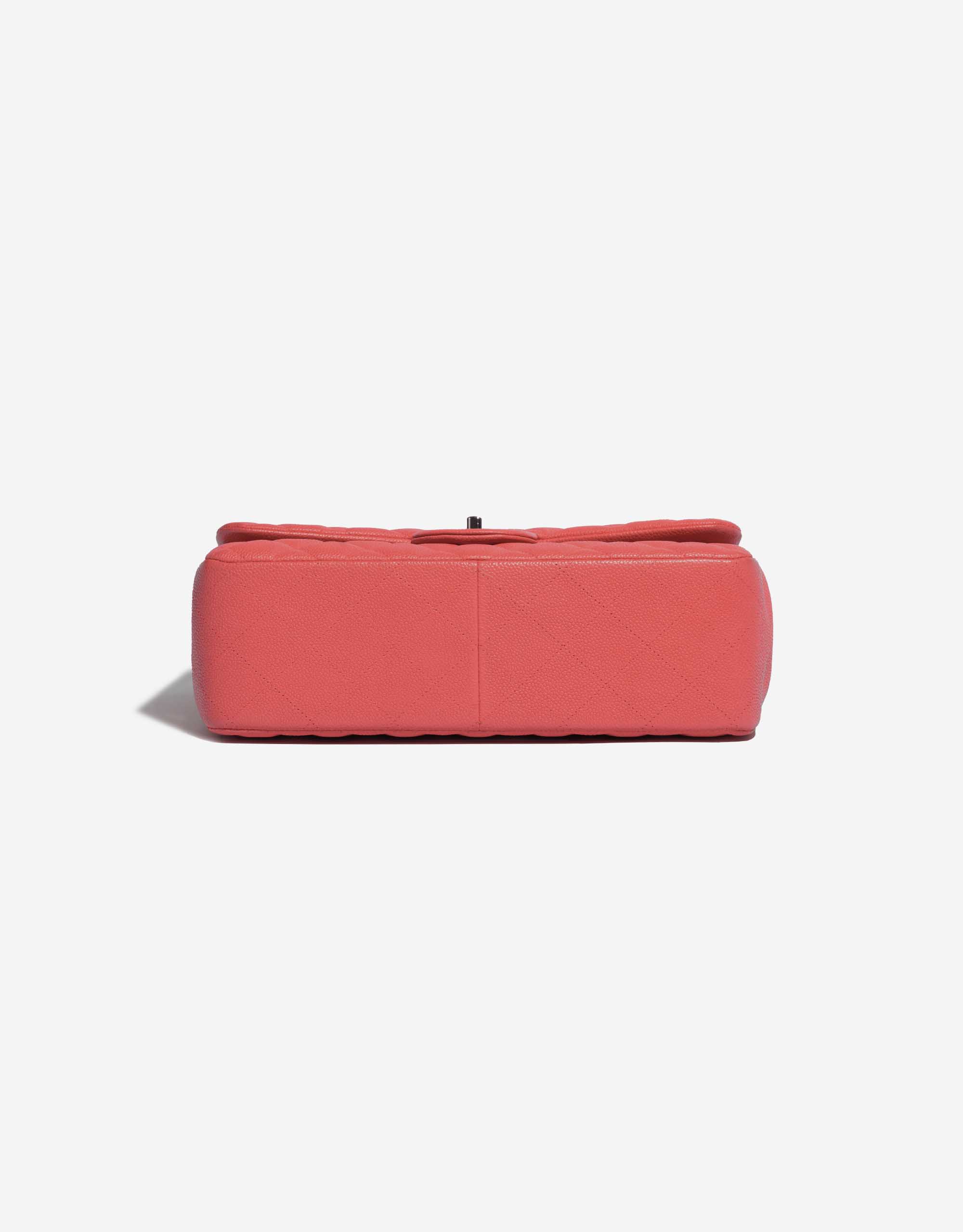 Pre-owned Chanel bag Timeless Jumbo Caviar Coral Pink Bottom | Sell your designer bag on Saclab.com