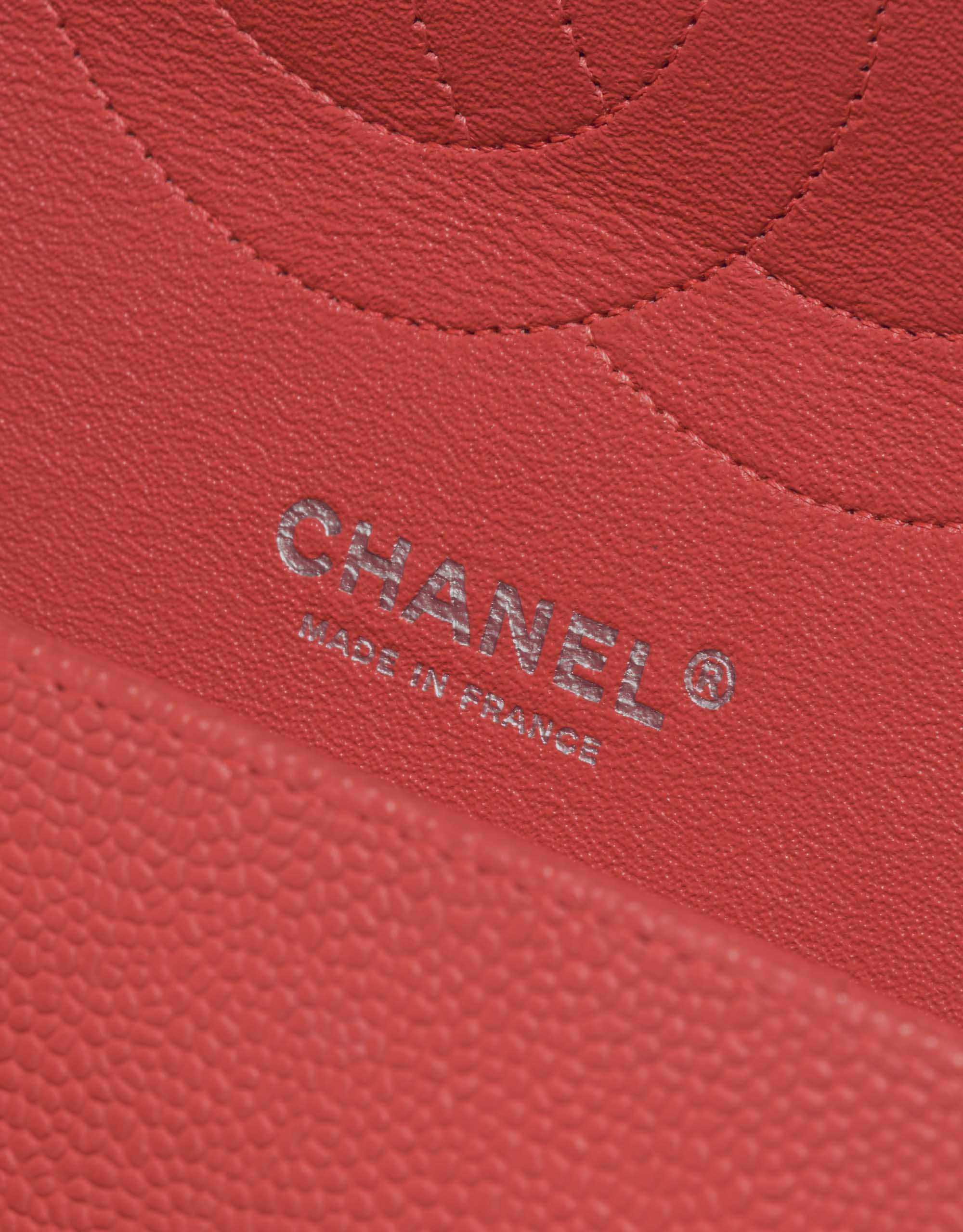 Sac Chanel d'occasion Classique Jumbo Caviar Corail Rose Logo | Vendez votre sac de créateur sur Saclab.com