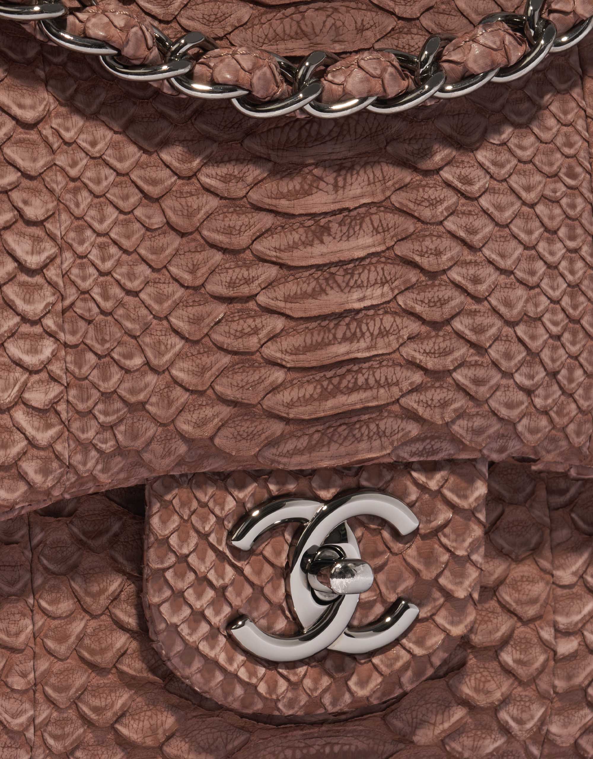 Gebrauchte Chanel Tasche Timeless Maxi Python Braun Braun Verschluss-System | Verkaufen Sie Ihre Designer-Tasche auf Saclab.com