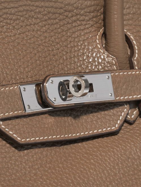 Pre-owned Hermès bag Birkin 30 Clemence Etoupe Brown Closing System | Sell your designer bag on Saclab.com
