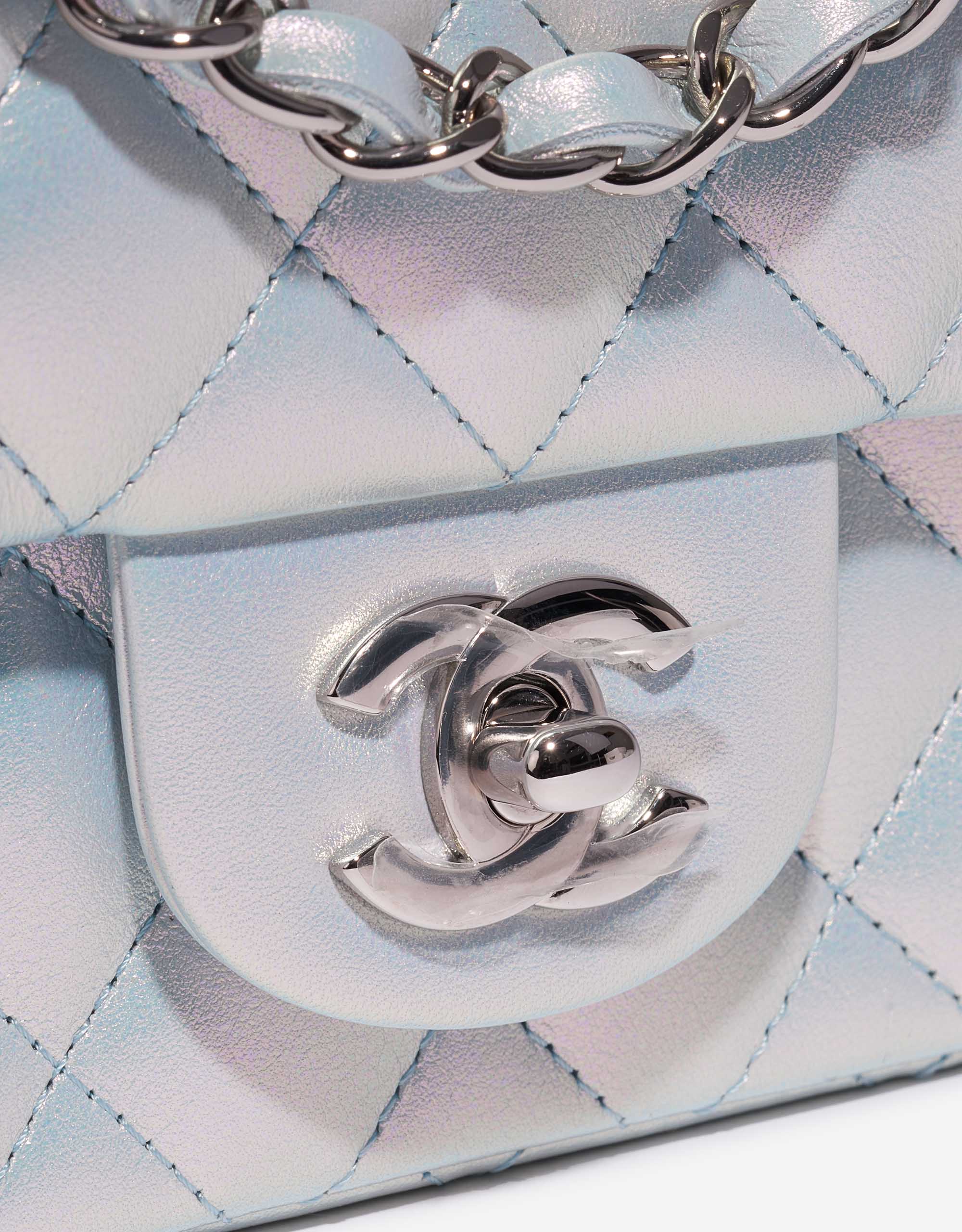 Pre-owned Chanel bag Timeless Square Mini Lamb Blue Iridescent Blue Closing System | Sell your designer bag on Saclab.com