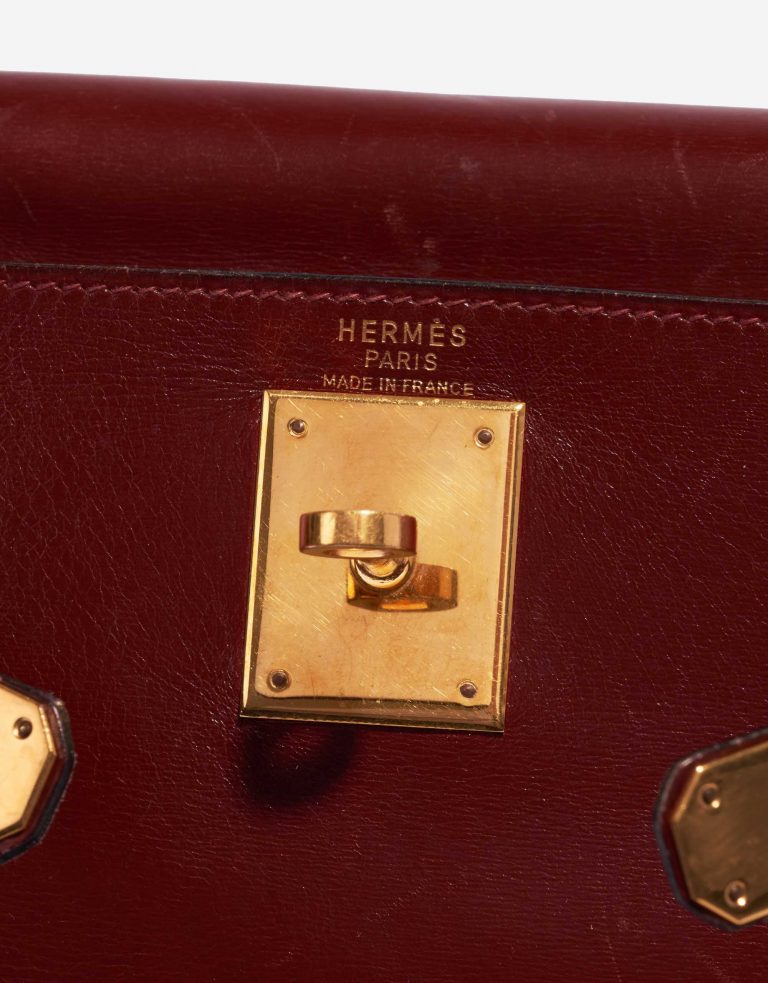 Pre-owned Hermès bag Kelly 28 Box Rouge H Red Logo | Sell your designer bag on Saclab.com