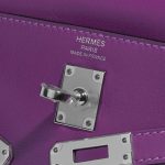 Pre-owned Hermès bag Kelly 25 Swift Anemone Violet Logo | Sell your designer bag on Saclab.com