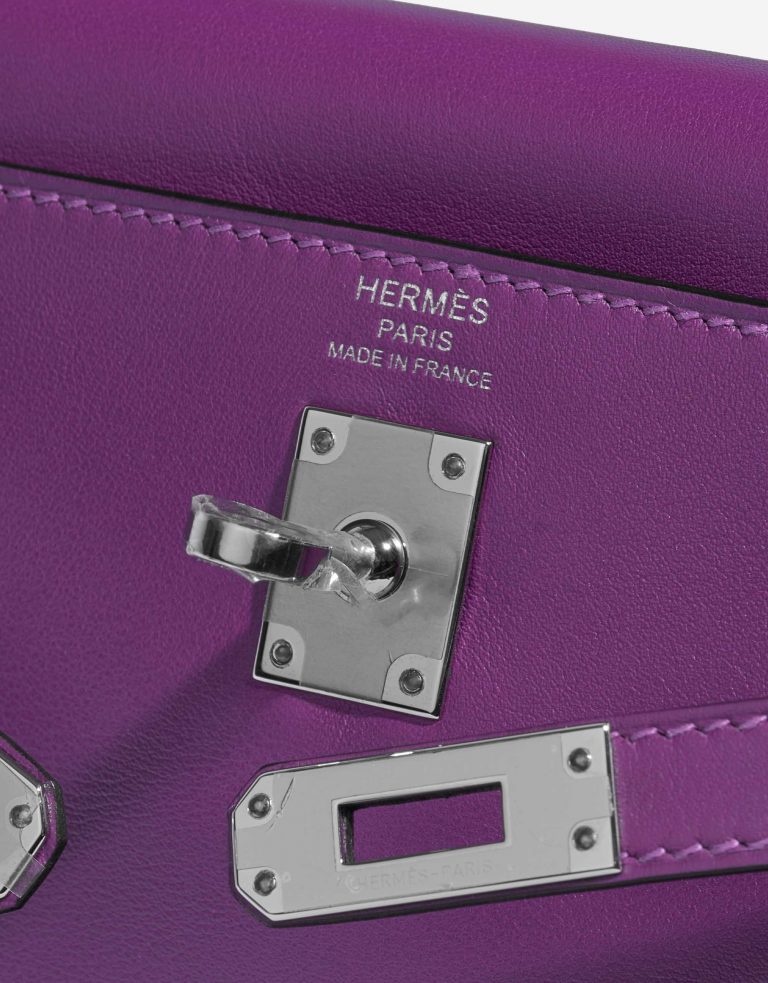 Sac Hermès d'occasion Kelly 25 Swift Anémone Violet Logo | Vendez votre sac de créateur sur Saclab.com