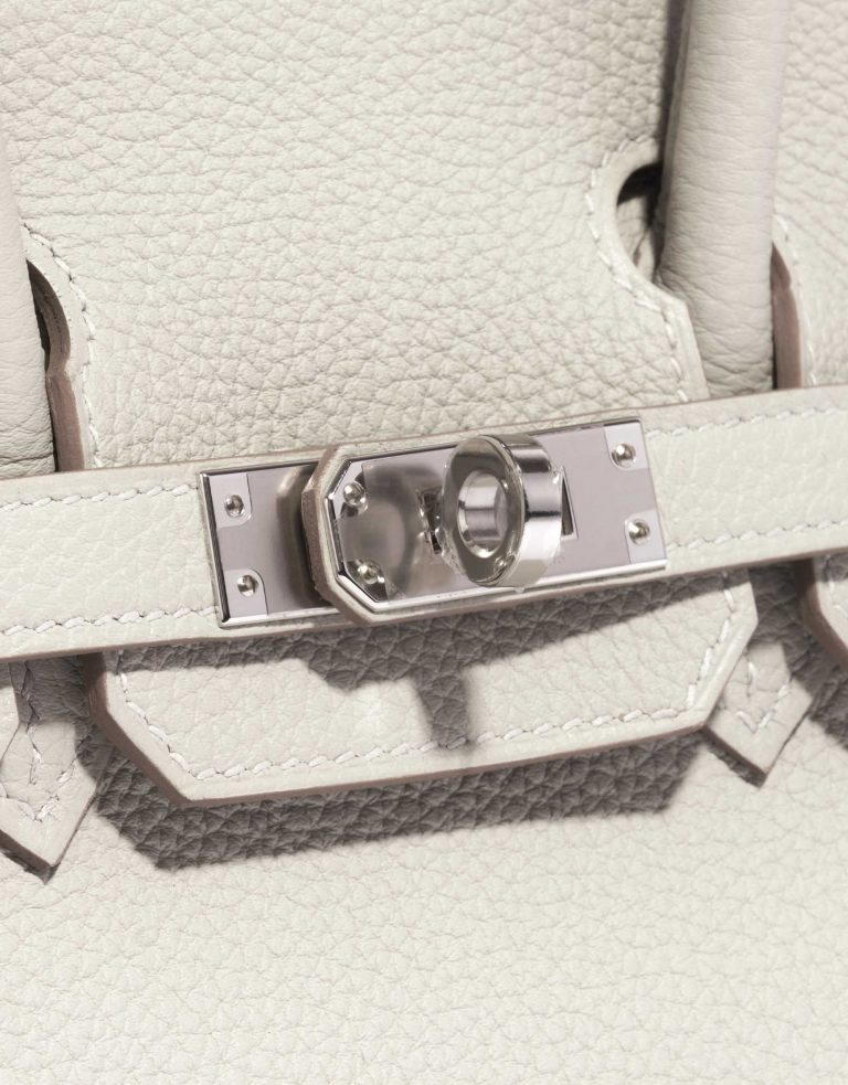 Pre-owned Hermès bag Hermes Birkin 25 Togo Gris Perle White Closing System | Sell your designer bag on Saclab.com