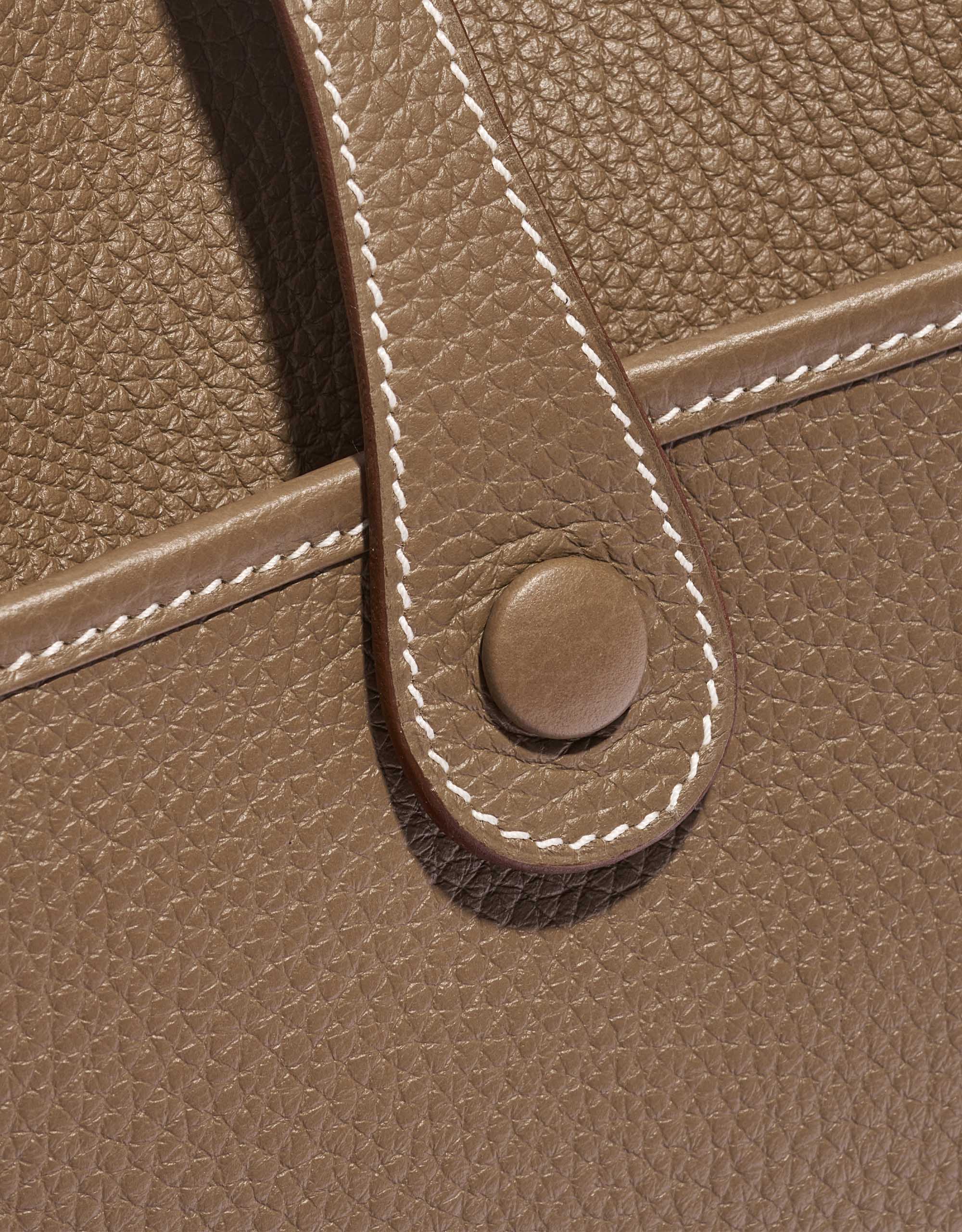 Pre-owned Hermès bag Evelyne 29 Clemence Etoupe Brown Closing System | Sell your designer bag on Saclab.com