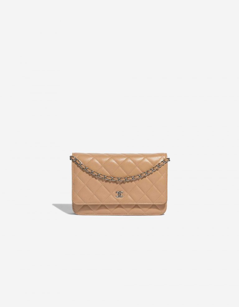 Pre-owned Chanel bag WOC Lamb Beige Beige Front | Sell your designer bag on Saclab.com