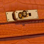 Pre-owned Hermès bag Kelly 32 Porosus Crocodile Pain d’epice Orange Closing System | Sell your designer bag on Saclab.com