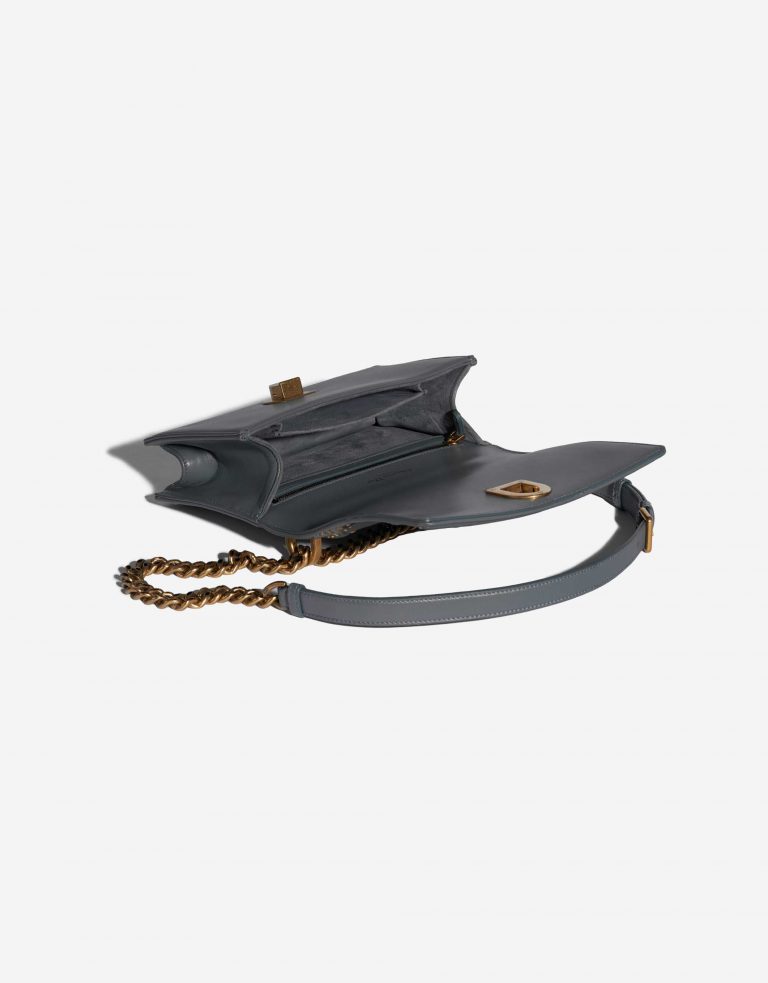 Pre-owned Dior bag Diorama Medium Calf Gray Inside | Sell your designer bag on Saclab.com