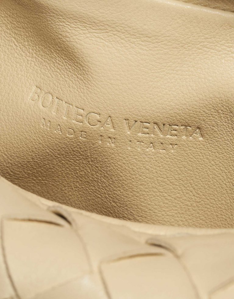 Pre-owned Bottega Veneta bag Jodie Mini Lamb Porridge Beige Front | Sell your designer bag on Saclab.com