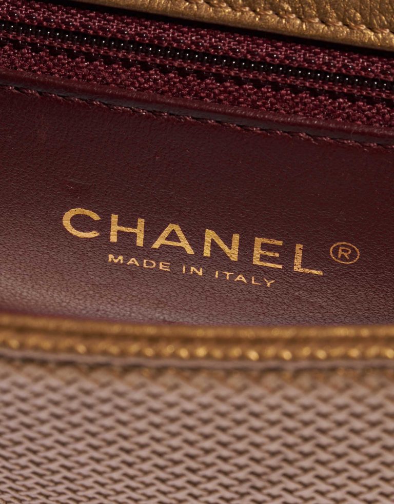 Pre-owned Chanel bag Flap Bag Small Lamb Gold Gold Logo | Sell your designer bag on Saclab.com