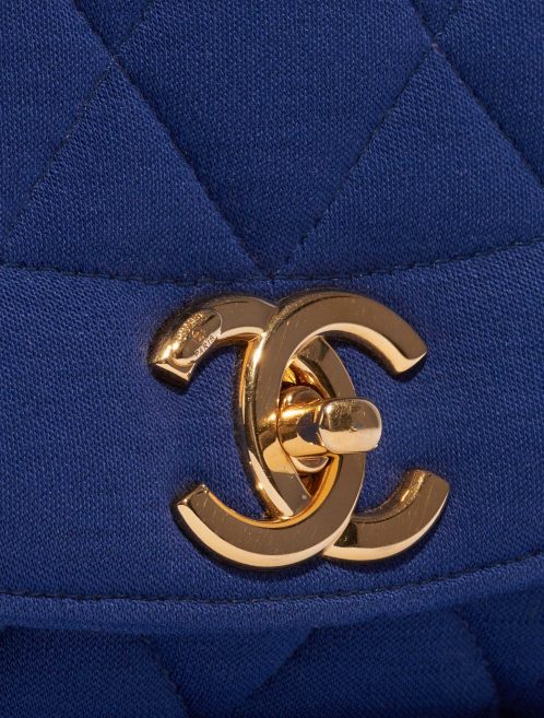 Pre-owned Chanel bag Diana Medium Cotton Blue Blue Closing System | Sell your designer bag on Saclab.com