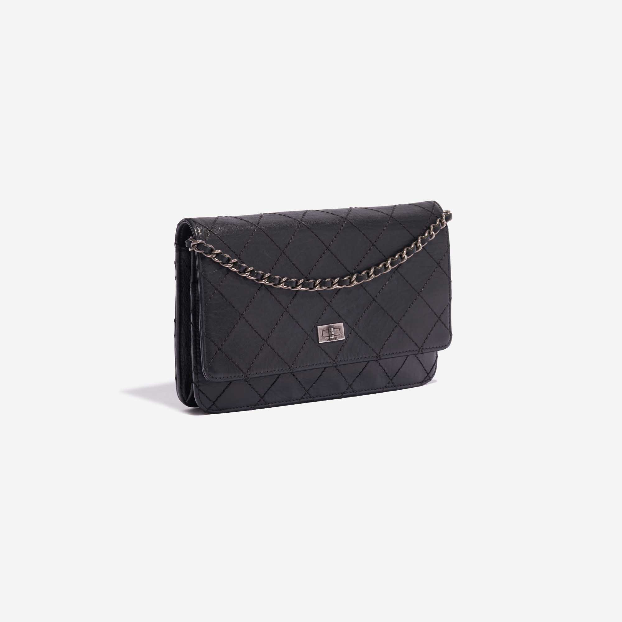 Pre-owned Chanel bag Reissue WOC Lamb Black Black Side Front | Sell your designer bag on Saclab.com