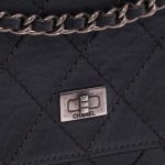 Chanel Reissue WOC Lamb Black Black Closing System | Sell your designer bag on Saclab.com