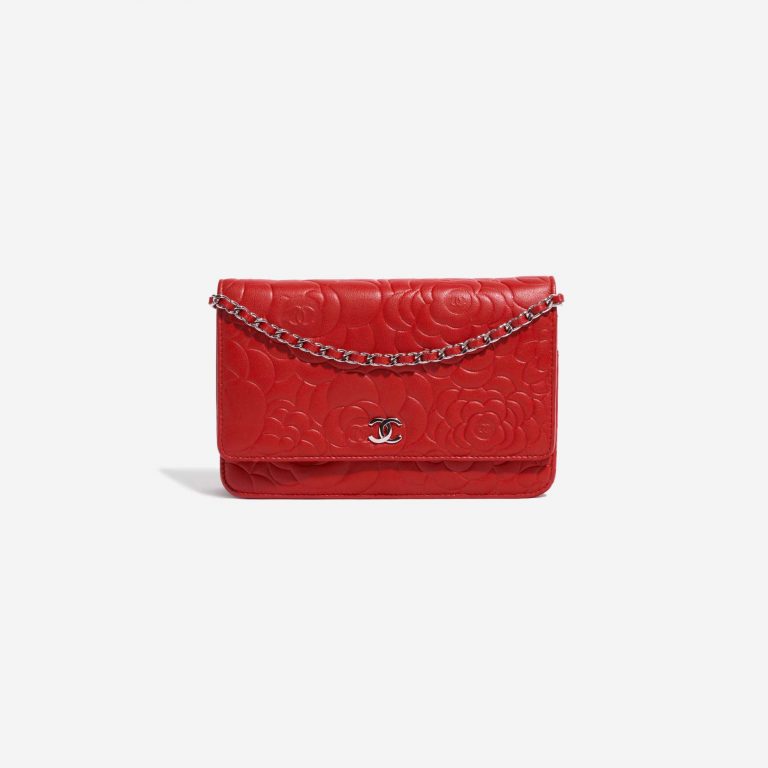 Pre-owned Chanel bag WOC Lamb Camellia Red Red Front | Sell your designer bag on Saclab.com