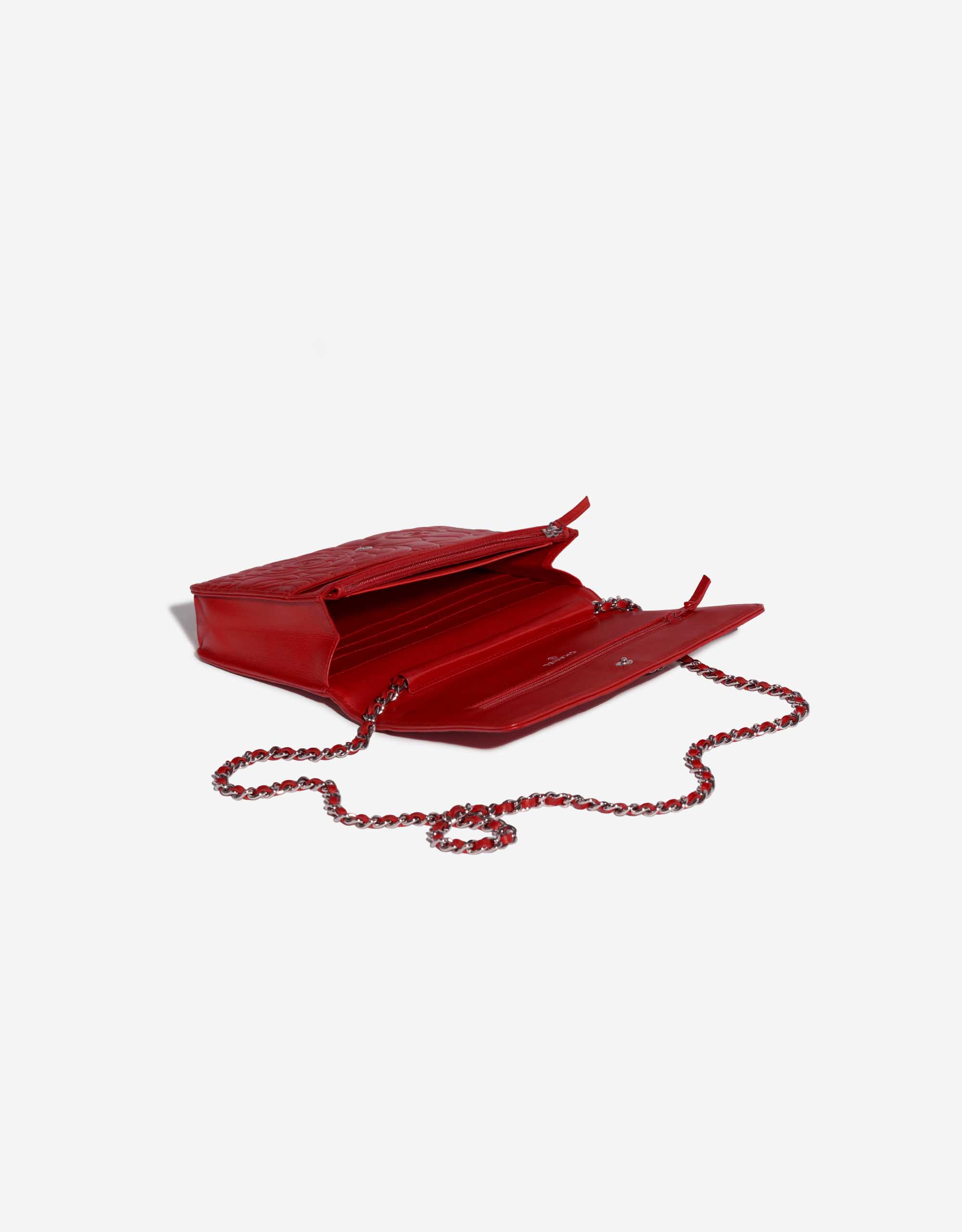 Sac Chanel d'occasion WOC Agneau Camélia Rouge Rouge Intérieur | Vendez votre sac de créateur sur Saclab.com