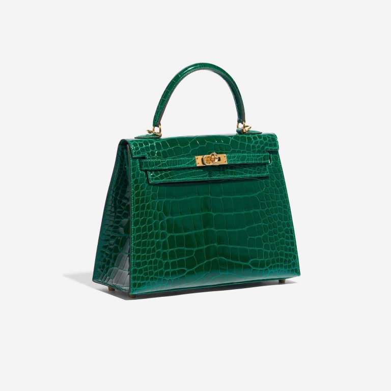 Pre-owned Hermès bag Kelly 25 Alligator Vert Emerald Green Side Front | Sell your designer bag on Saclab.com