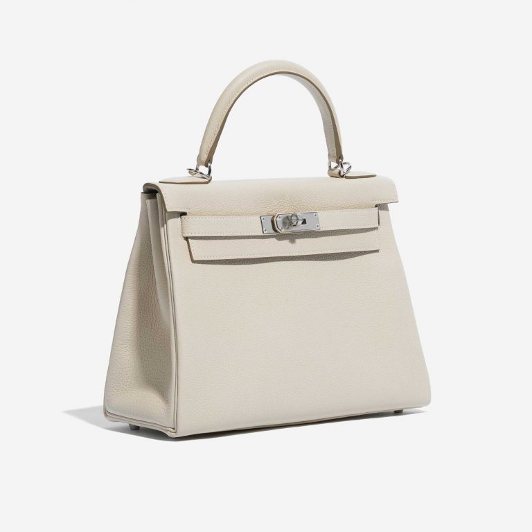 Pre-owned Hermès bag Kelly 28 Togo Craie Beige Side Front | Sell your designer bag on Saclab.com