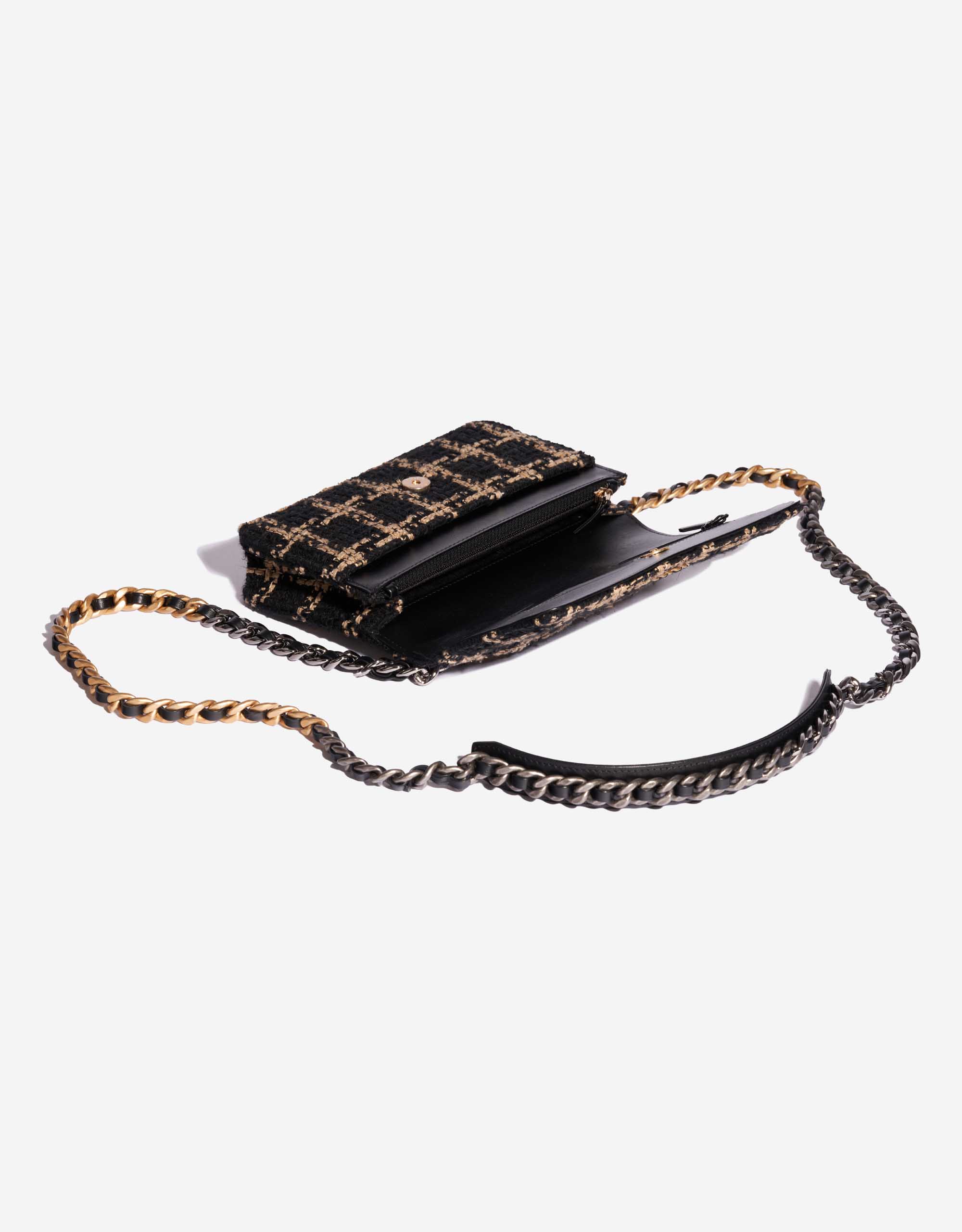 Pre-owned Chanel bag 19 WOC Tweed Black / Beige Beige, Black Inside | Sell your designer bag on Saclab.com