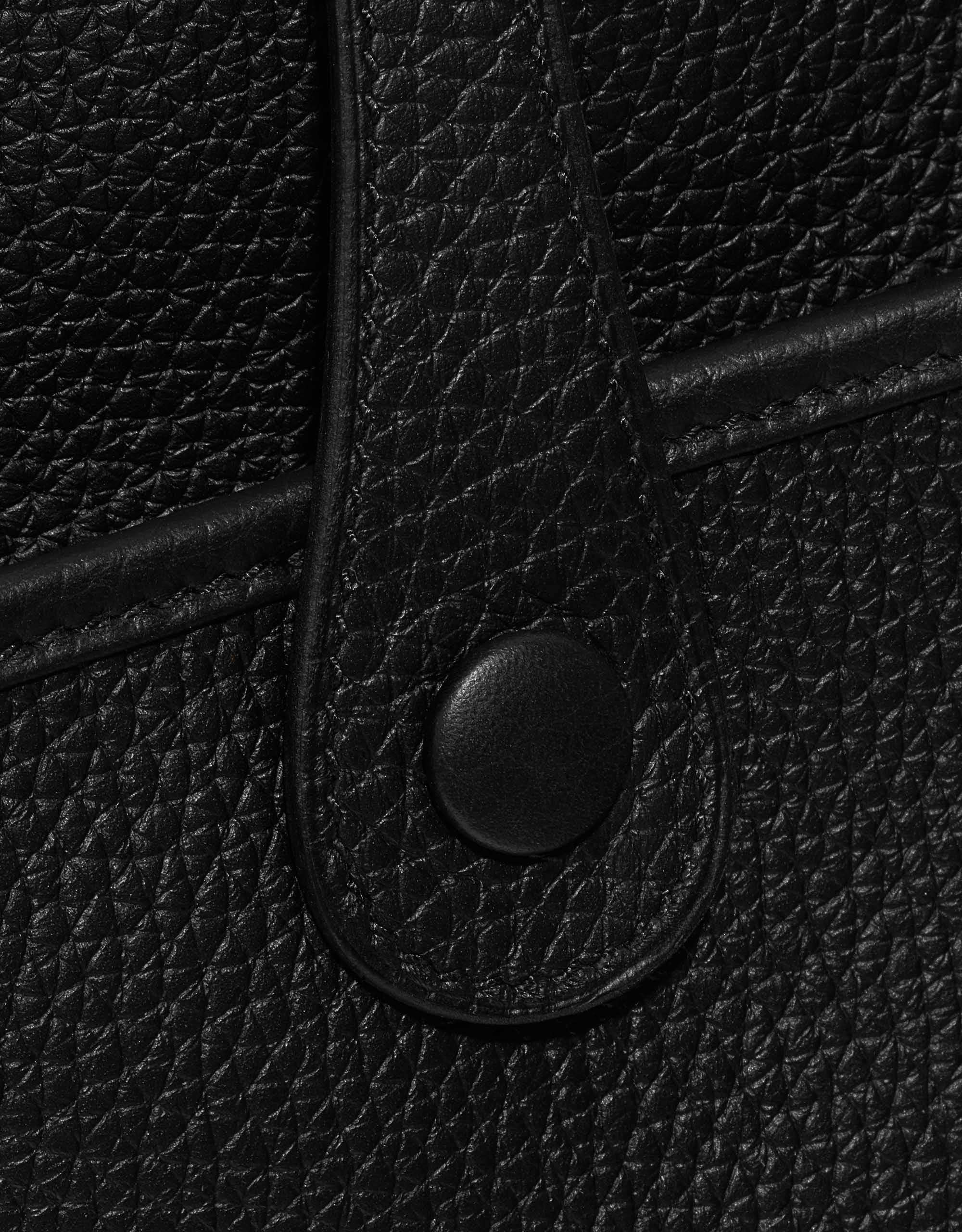 Pre-owned Hermès bag Evelyne 29 Taurillon Clemence Black Black Closing System | Sell your designer bag on Saclab.com