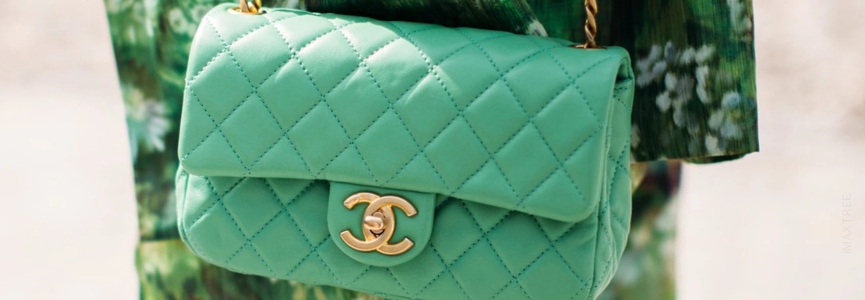 Le sac Chanel Classic à rabat : Ce qu'il faut prendre en compte avant d'acheter