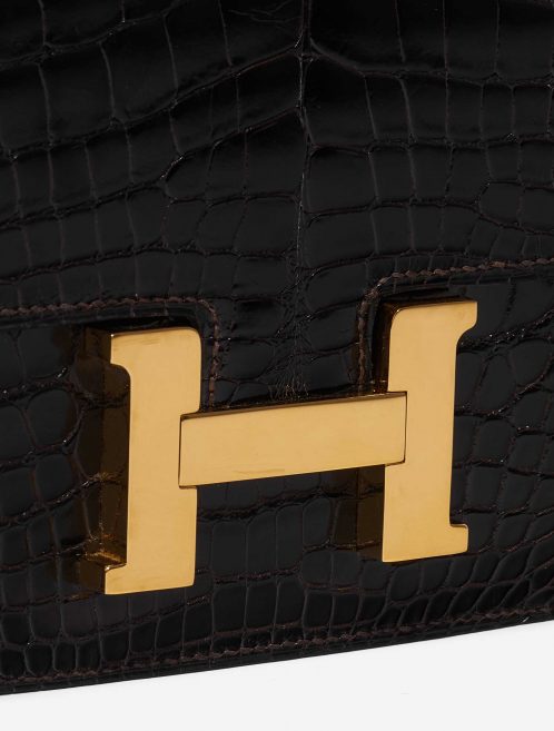 Pre-owned Hermès bag Constance 18 Alligator Macassar Brown Detail | Sell your designer bag on Saclab.com