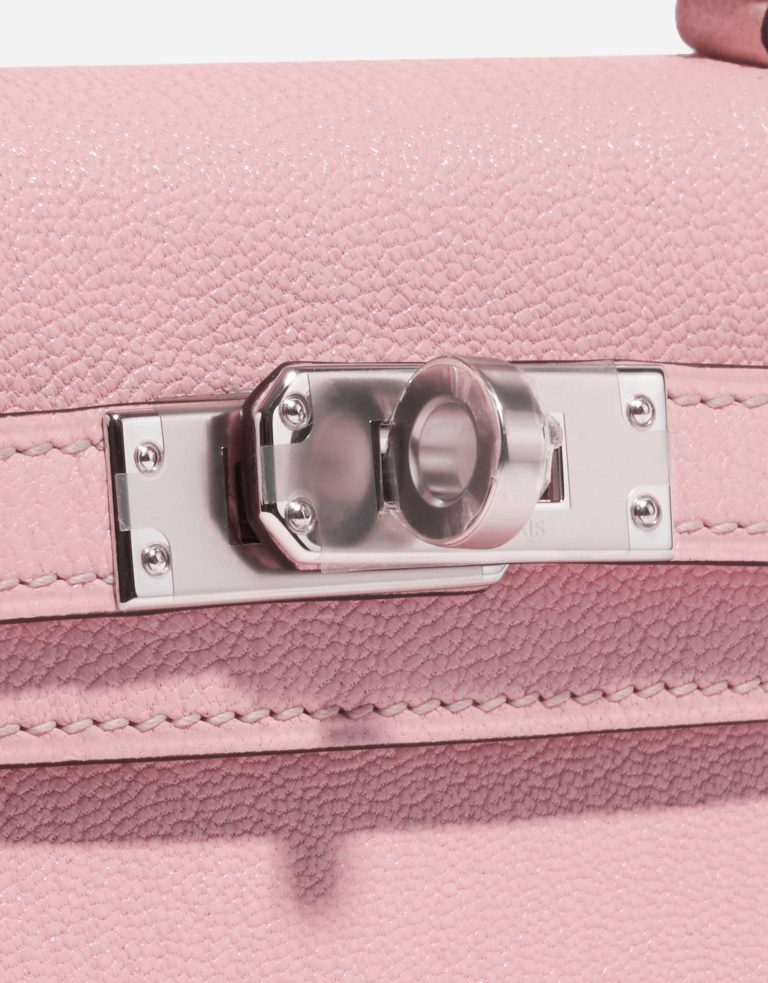 Pre-owned Hermès bag Kelly Mini Chèvre Mysore Rose Sakura Rose Front | Sell your designer bag on Saclab.com