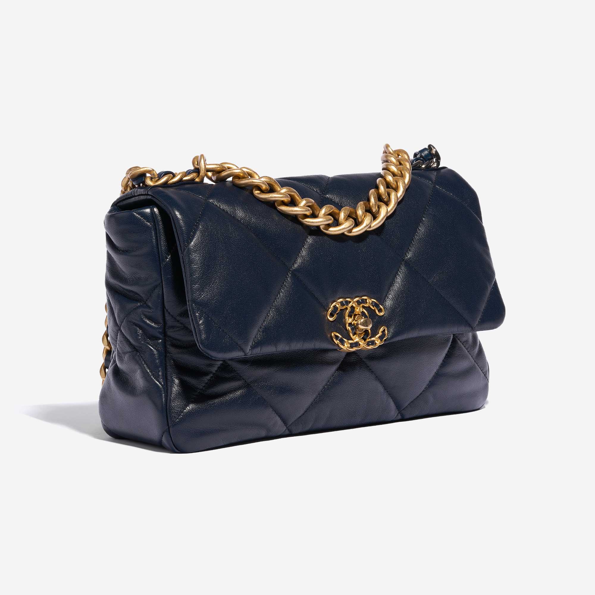 Chanel 19 leather handbag Chanel Navy in Leather - 21979220