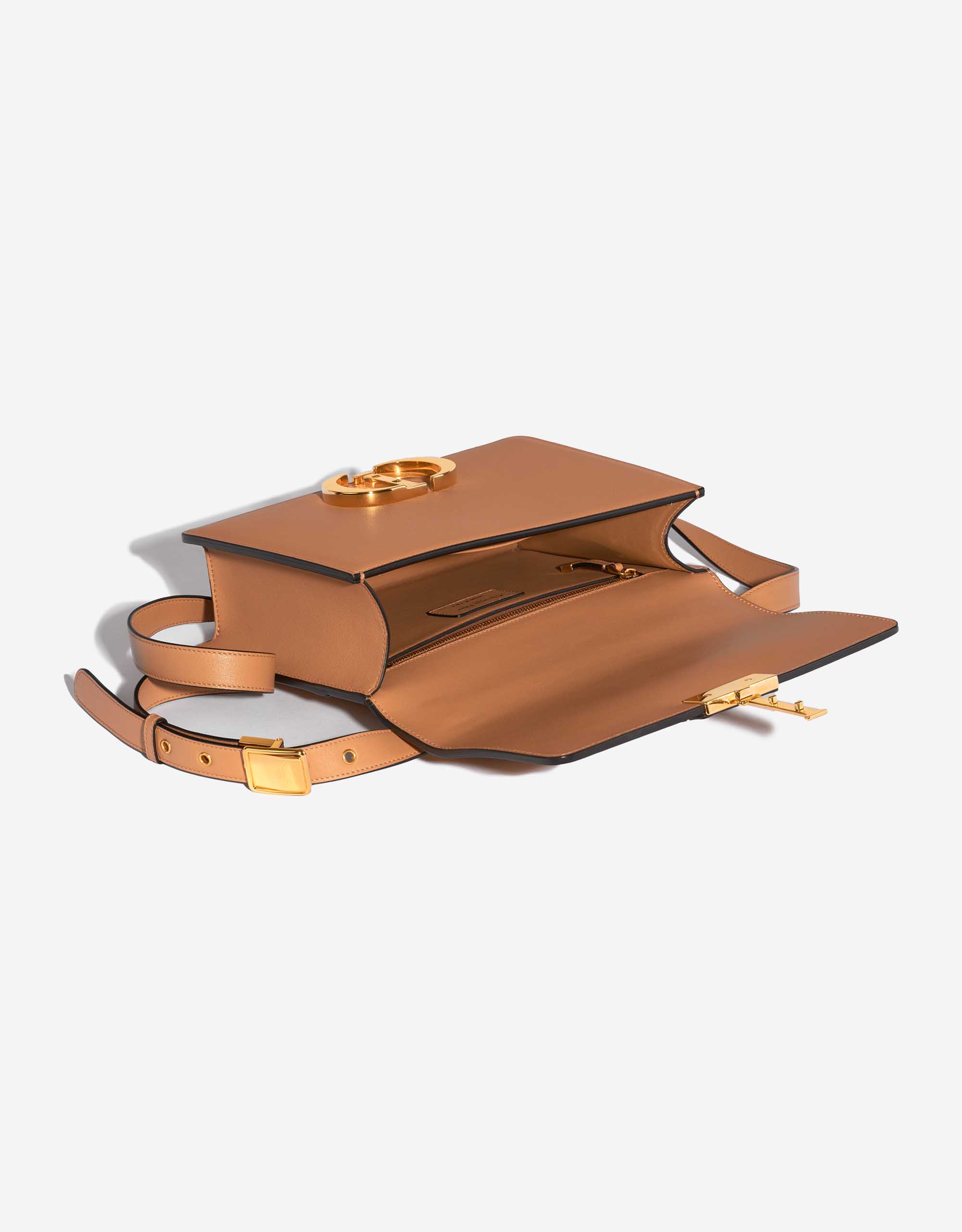Pre-owned Dior bag 30 Montaigne Calf Beige Beige, Brown Inside | Sell your designer bag on Saclab.com