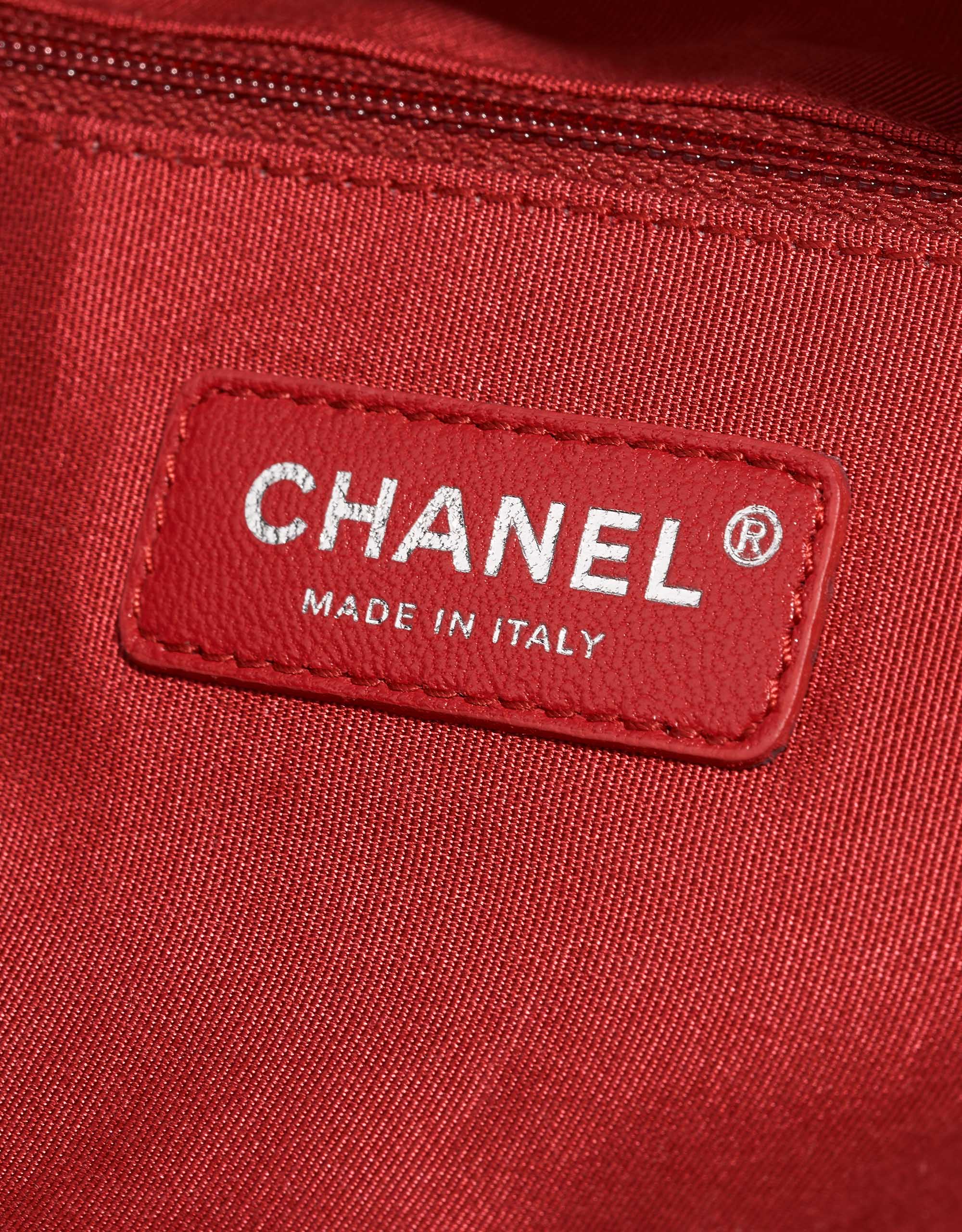 Pre-owned Chanel bag Gabrielle Handle Calf Beige / Dust Rose Beige, Rose Logo | Sell your designer bag on Saclab.com