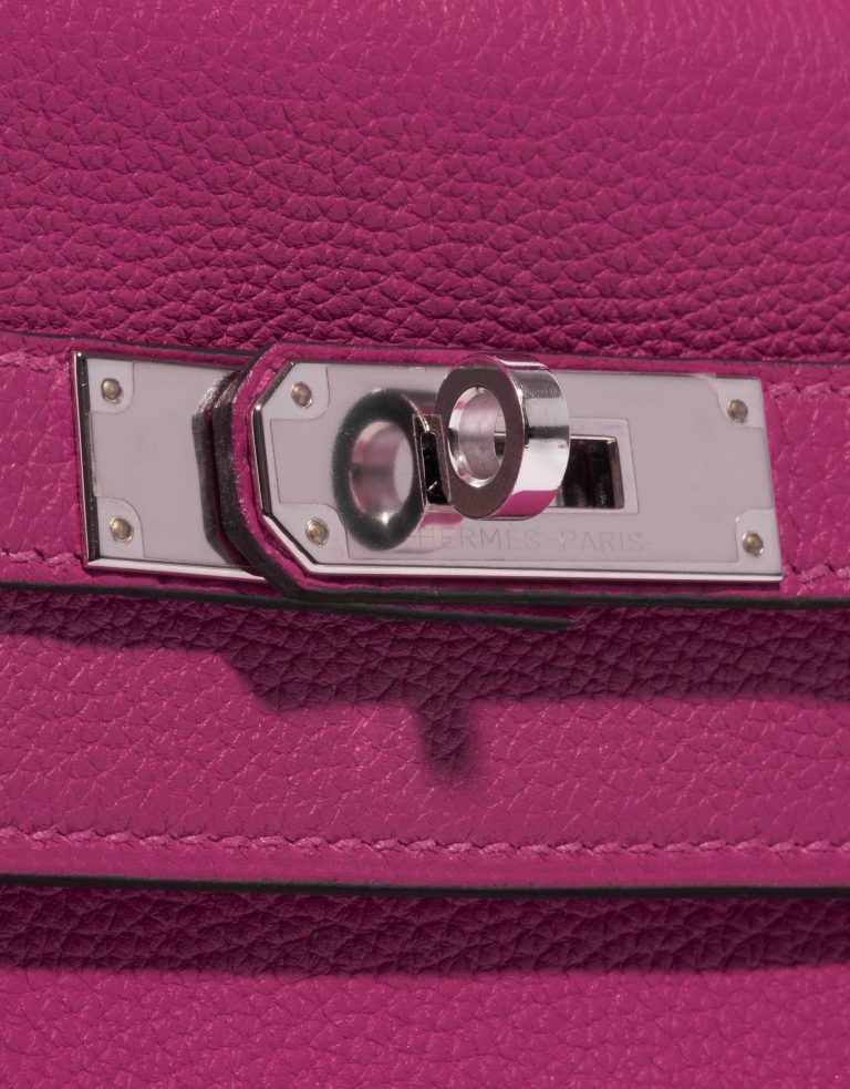 Pre-owned Hermès bag Kelly 28 Togo Rose Pourpre Pink Closing System | Sell your designer bag on Saclab.com