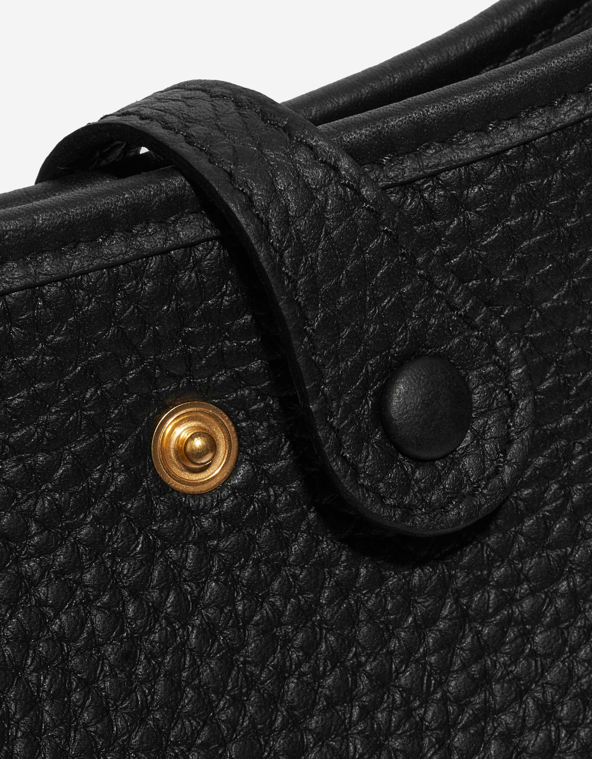 Pre-owned Hermès bag Evelyne 16 Taurillon Clemence Black Black Closing System | Sell your designer bag on Saclab.com